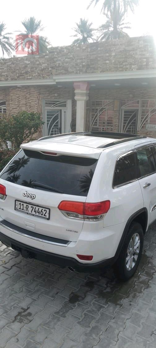 جیپ گراند شیرۆکی